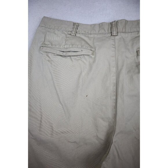 OLD NAVY - MEN'S PLEATED FRONT KHAKI CHINO SHORTS - SIZE 38 - 9" INSEAM - Picture 12 of 14